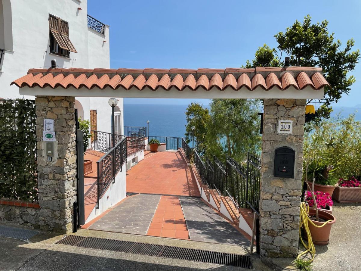 Sotto Le Stelle ...Il Mare Hotel Pietra Ligure Ngoại thất bức ảnh