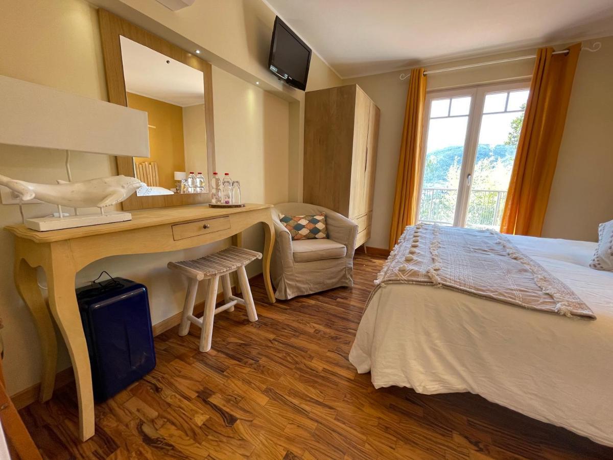 Sotto Le Stelle ...Il Mare Hotel Pietra Ligure Ngoại thất bức ảnh