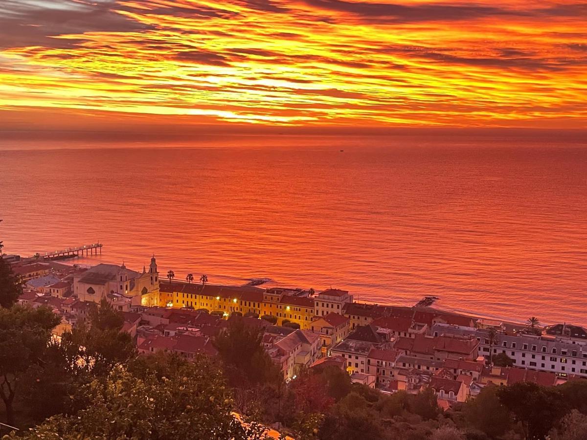 Sotto Le Stelle ...Il Mare Hotel Pietra Ligure Ngoại thất bức ảnh
